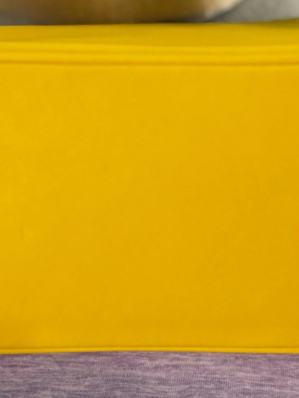 Marc Jacobs Yellow Leather Shoulder Tote with Logo - Picture 3 of 10
